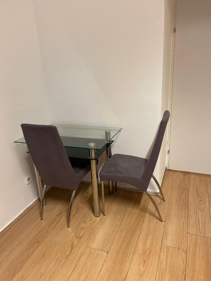 Neat 1Br Apt. Simmering-Ideal For Longstays Wien Eksteriør bilde